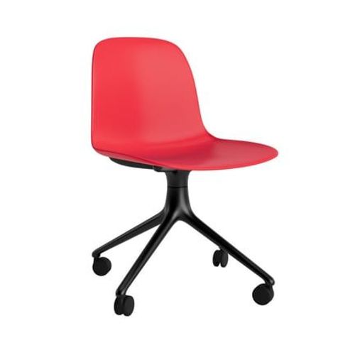 Normann Copenhagen - Chaise Form Pivotante - Normanncopenhagenformbrightred - Aluminium Noir - Rouge