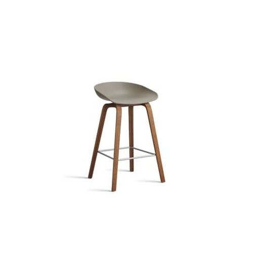 Hay - Tabouret De Bar About A Stool Aas 32 Noyer - Khaki 2.0 - Repose-Pied Acier Inoxydable - Hauteur D'assise 65 Cm - Standardgleiter Kunststoff - Beige