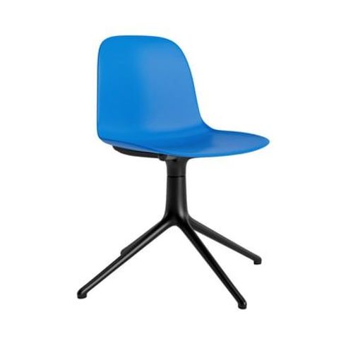 Normann Copenhagen - Chaise Pivotante Form - Normanncopenhagenformbrightblue - Aluminium Noir - Bleu