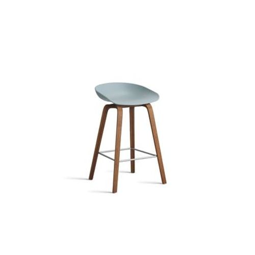 Hay - Tabouret De Bar About A Stool Aas 32 Noyer - Dusty Blue 2.0 - Repose-Pied Acier Inoxydable - Hauteur D'assise 65 Cm - Filzgleiter - Bleu