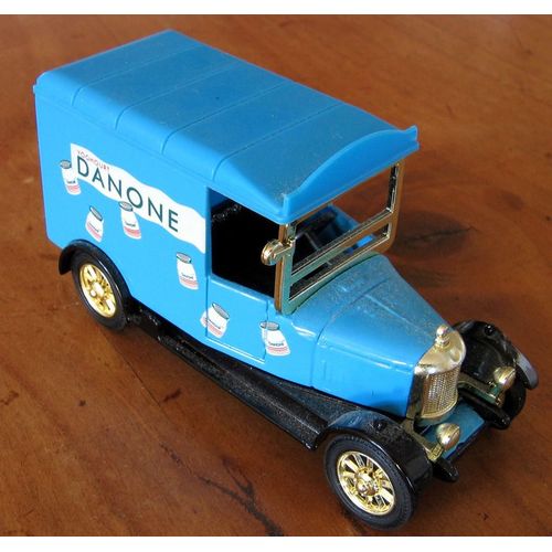 Bullnose Morris Van Danone - 1/43 Ème-Corgi