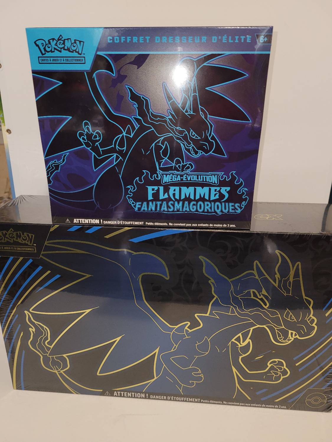 Pokémon Etb + Upc Dracaufeu Flammes Fantasmagoriques Me02 Coffret E...