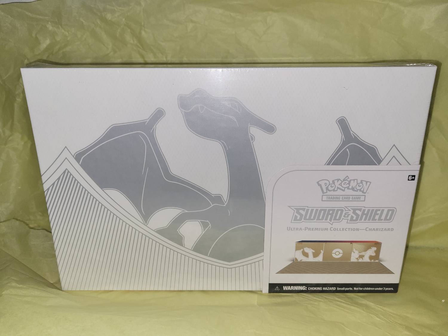 Pokemon Coffret Ultra Premium Dracaufeu Ultimate Épée Et Bouclier S...