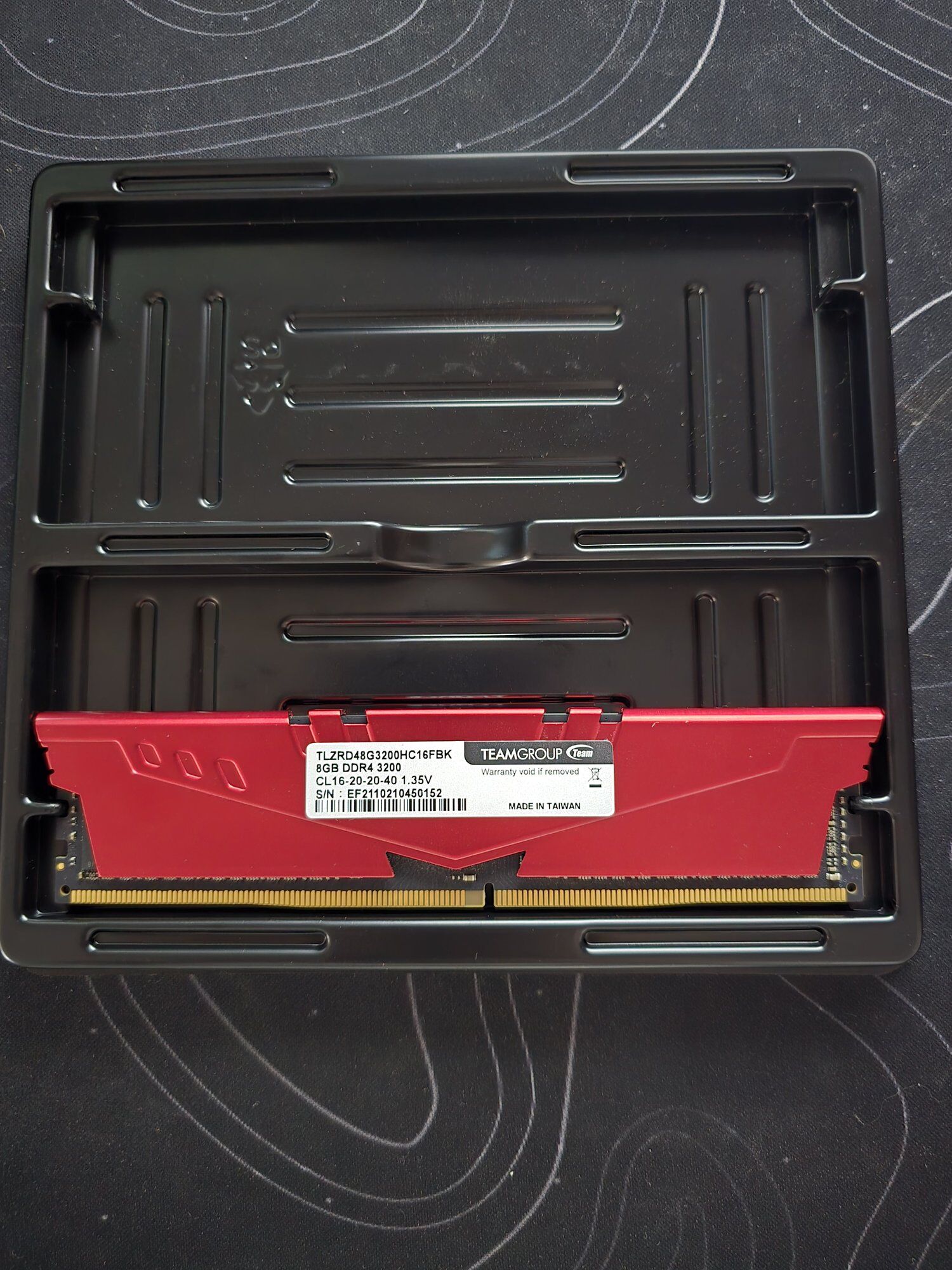 RAM T-Force VulcanZ TLZRD48G3200HC16FBK 8 GB DDR4 3200