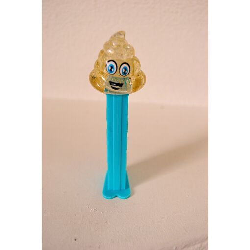 PEZ emojis crystal transparent distributeur de bonbons