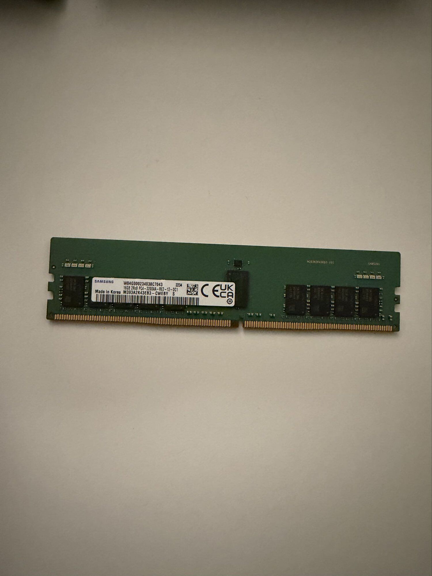 RAM Serveur Samsung 16 Go DDR4-3200 PC4-25600R ¿ M393A2K43EB3-CWEBY...