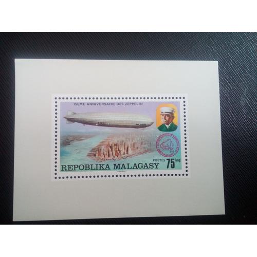 Timbre Madagascar Y T 582 Dirigeable Lz-127 "Graf Zeppelin" 1976 ( 200108 )