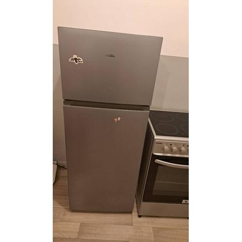 Frigidaire 2 portes avec congélateur