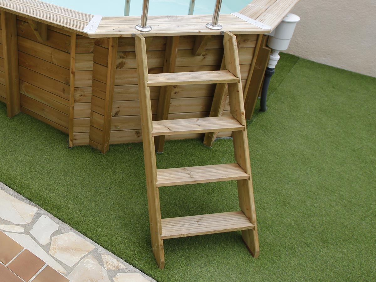 Echelle bois extérieure pour piscines bois - Ubbink