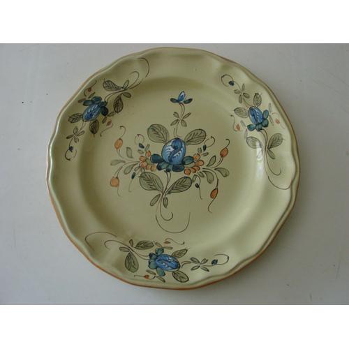 assiette moustier, rare jaune décorative, signé