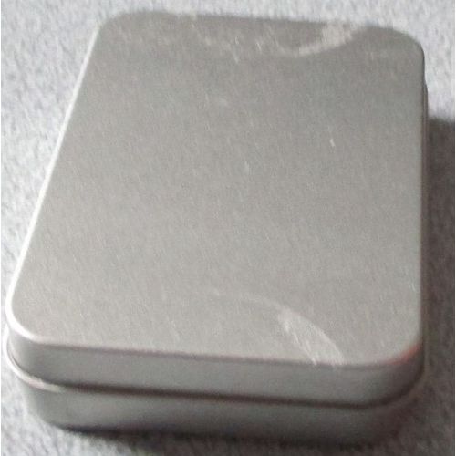 Petite boite/coffret métallique gris argenté avec couvercle détaché- forme plate -10x7x2cm- métal léger- vendue vide