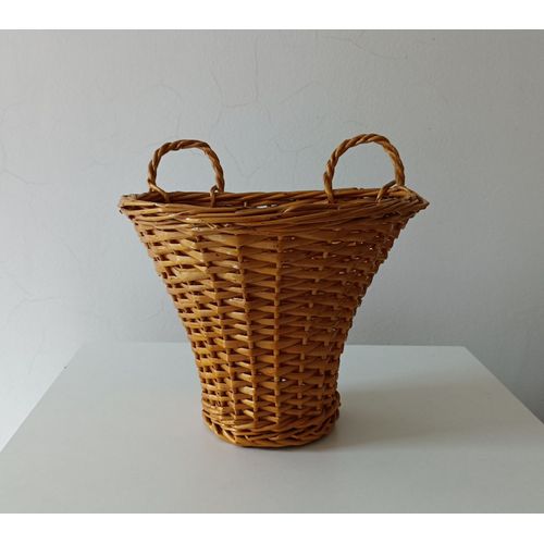 Panier en osier pour rangement. A suspendre ou poser. 21,5 cm