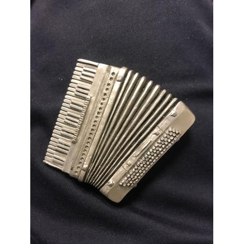 Accordeon En Etain - Bachet - Les Etains Du Prince - 5x5,5 Cm