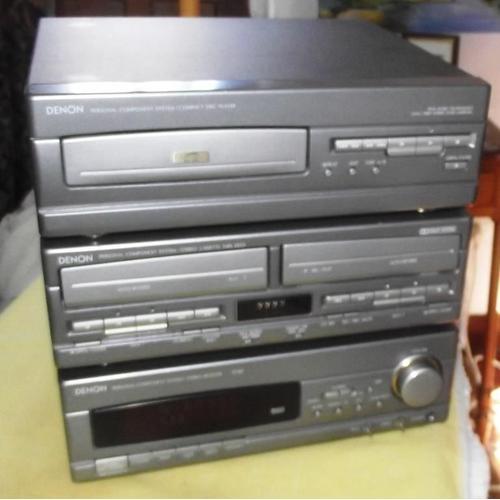 Mini chaine vintage Denon UCD 60 Lecteur CD. UDR60 lecteurs Cassettes. UDRA60 Ampli Tuner. USC60 2 Hauts Parleurs. Mode d'emploi et sa télécommande.