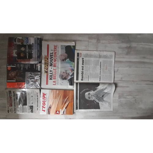 Journaux Équipe + Magasine, 30 Ans, 20000 Fois, Dvd Barcelone-Réal 2010, Jackson ,+ Dvd Juliendoré Avec Elle. Peut De Quantité 1 De Chaque 3€