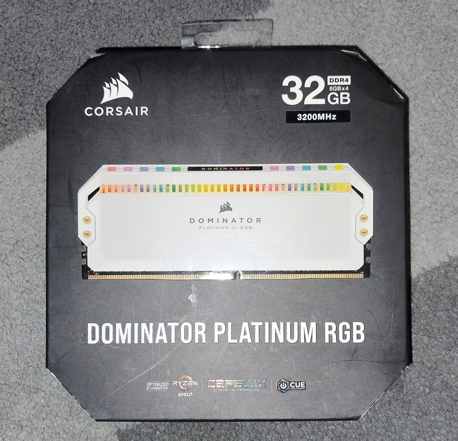 RAM DDR4 CORSAIR DOMINATOR PLATINUM 32Gb (4x8) white