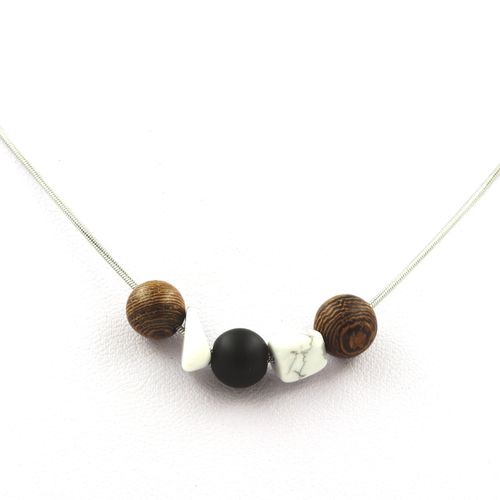 Collier Perles Bois 8 Mm + Howlite Des Usa + Onyx Noir Mat Chaine En Acier Inoxydable.