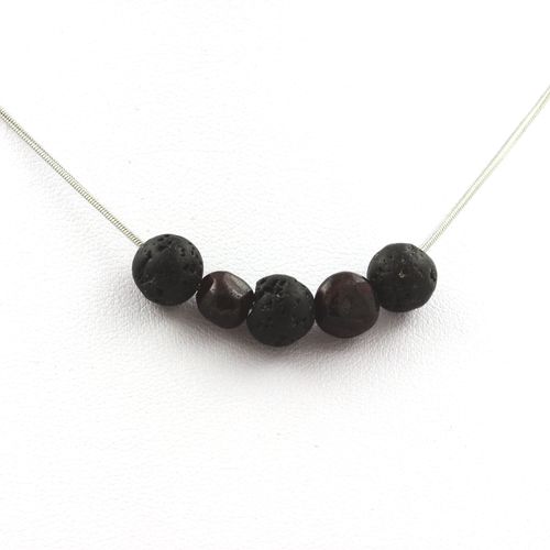 Collier Perles Lave 8 Mm + Grenat Du Mozambique Chaine En Acier Inoxydable.