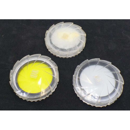 Trois filtres Hoya UV, Yellow et CS (Cross screen) diamètre monture 55 mm