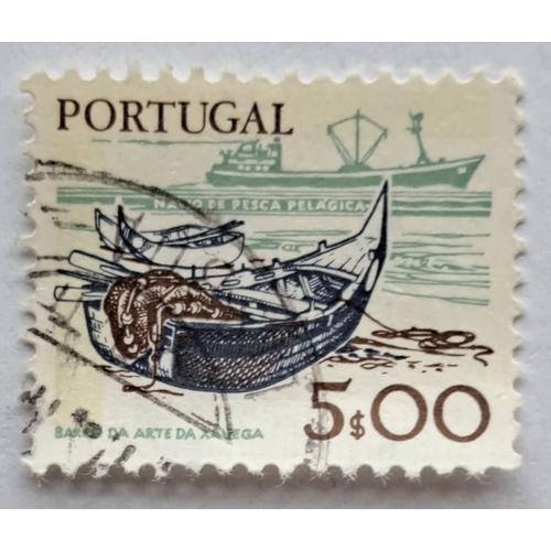 Timbre Oblitéré À 5 Escudos Portugal 1978 N° Y&t 1369 Barque Ancienne Et Navire Moderne Pour La Pêche En Haute Mer