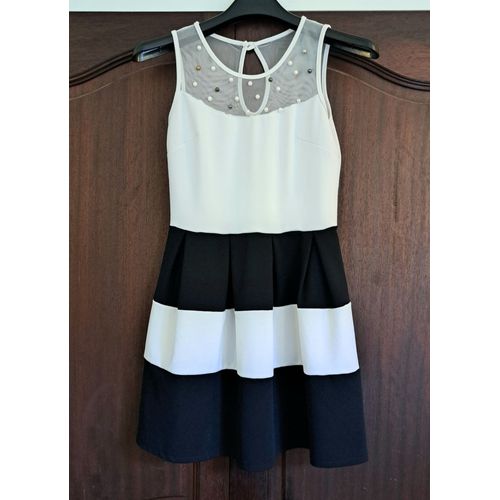 Mini Robe Sexy Courte Transparente Danseuse Patineuse + Perles De Culture Décolleté Femme 36 S Blanc Et Noir Fête Sans Manches Débardeur Rayé - Envoi Très Rapide Et Soigne.