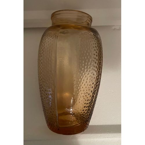 Vase vintage en verre couleur rose motif perlé en relief
