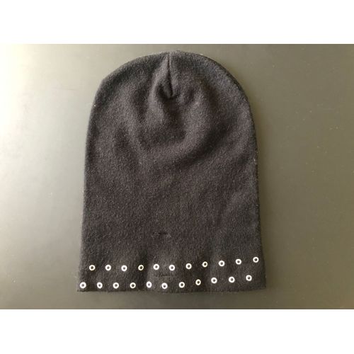 Bonnet Noir Avec Oeillets Bonnet Zara