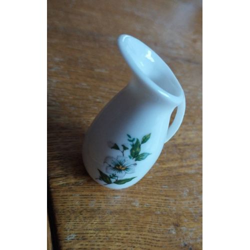 Mini vase en porcelaine