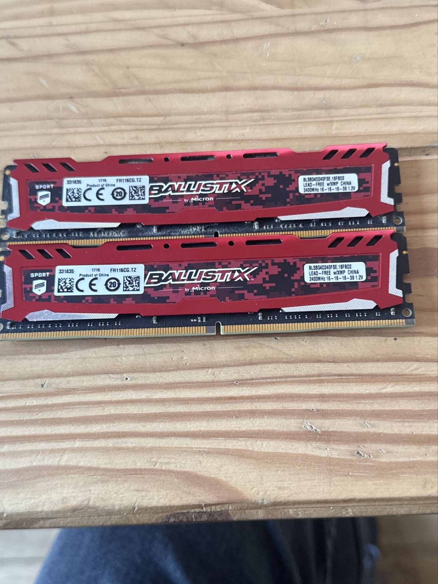 16 GO de RAM DDR4 2400MHZ Ballistik Rouge