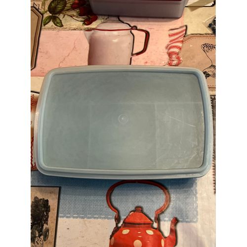 Boîte Multiservice Bricolage Couture Tupperware Vintage 