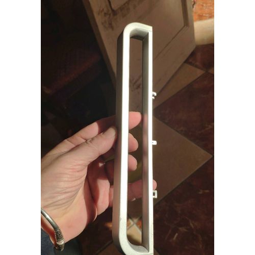 Poignée de porte Four micro-ondes - MEB34240701