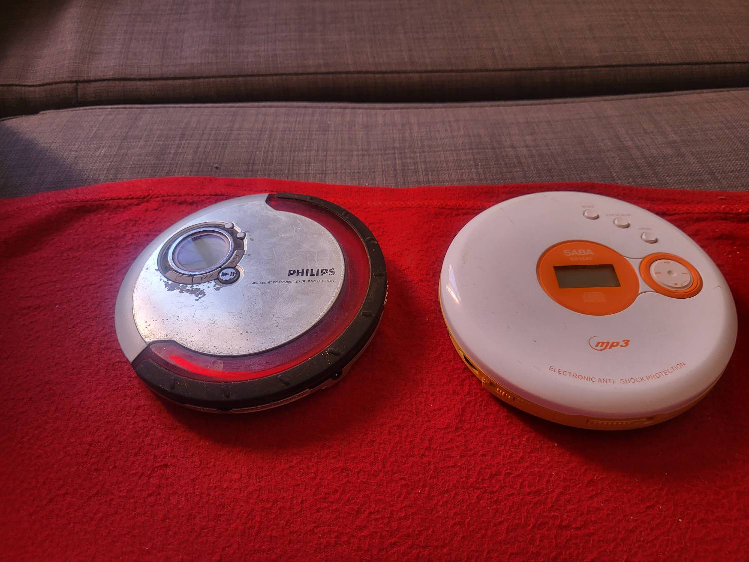 2 baladeur cd portable