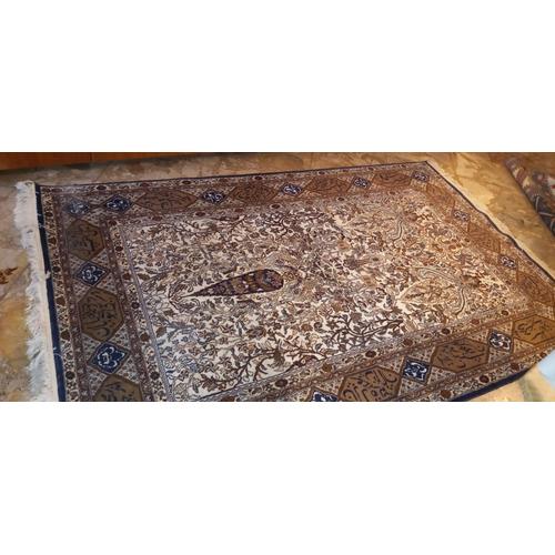 Tapis D'orient Laine Et Soie. Occasion