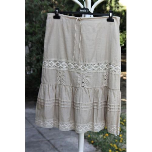 Belle Jupe Caroll Écrue Avec Jolie Dentelle Macramè.Taille Étiquetèe:40.