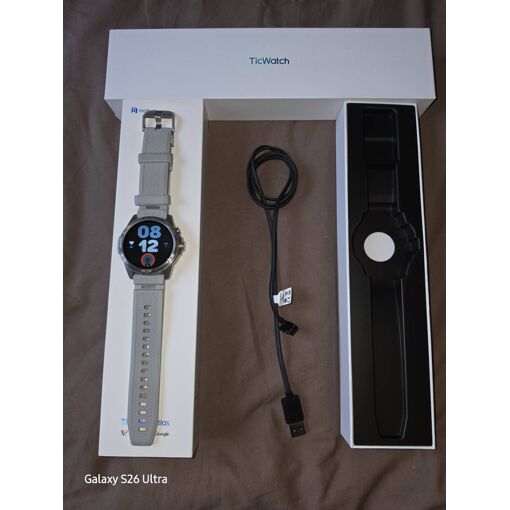 MONTRE CONNECTÉE
