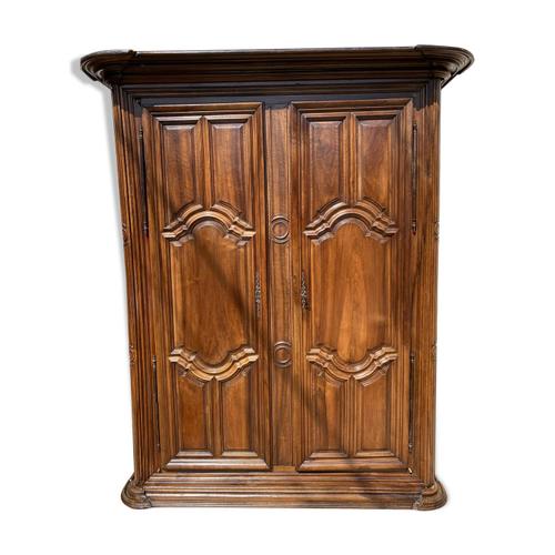 Armoire En Noyer Massif Marron