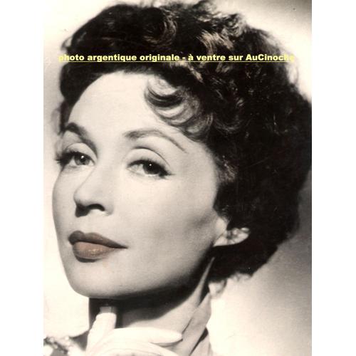 Lilli Palmer Dans Le Film Allemand De Kurt Hoffman " Feu D'artifice " / Photo Argentique Originale N&b Colorisée Manuellement En 1953 / Format 18x24cm.