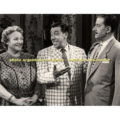 Béatrice Bretty, Fernandel, Pierre Dux / Photo Gaston Thonnart / Tirage Argentique N&b Original 18x24cm De 1958 / Du Film De Jean Boyer " Les Vignes Du Seigneur "