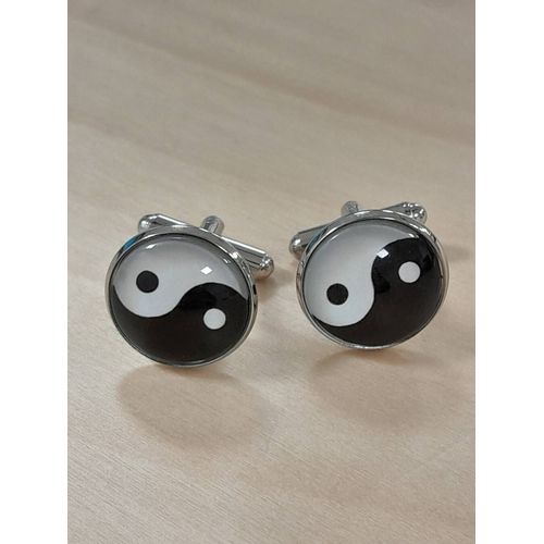 Boutons De Manchettes Avec Motif Ying Et Yang De Couleur Blanc Et Noir