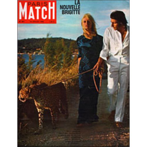 Paris Match N° 901 : Brigitte Bardot Et Gunther Sachs (6p), L'arc De Triomphe (16p), Le Concorde (2p), Johnny Hallyday Derriere Le Rideau De Fer (4p), Antoine (2p) - 16 Juillet 1966