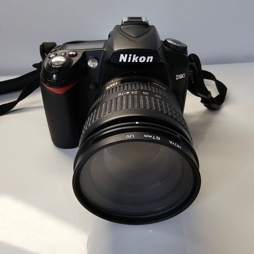 NIKON D90 12.3 MPIX + OBJECTIF NIKKOR 35mm 1.8 G DX + OBJECTIF 18-70mm 3.5-4.5 ED DX