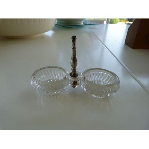 Salière Poivrière En Verre Moulé
