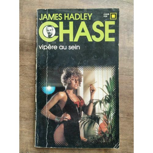 Vipère Au Sein Carré Noir