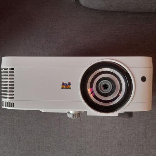 Vidéo projecteur courte focal ViewSonic PS501W DLP