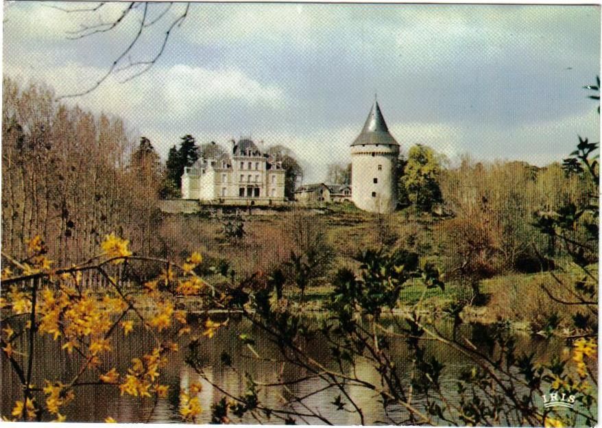 Carte Postale, France, Poitou Charentes, Environs De Melle, Le Château De Melzeard Et La Tour Du 15e Siècle - Oblitération Du 04/08/1979