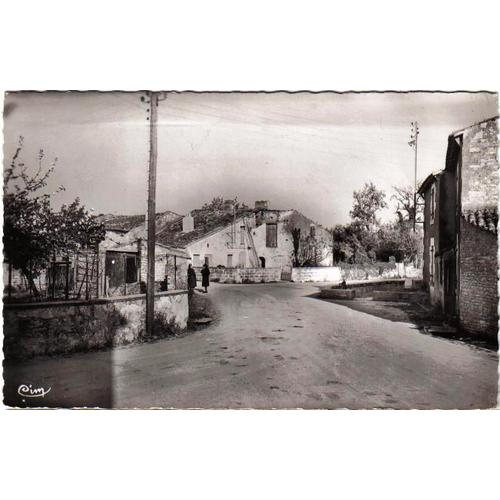 Carte Postale, France, Poitou Charentes, Deux Sèvres ( 79 ), Saint Georges De Rex, Le Carrefour De La Fontaine - Oblitération Du 24/08/1964