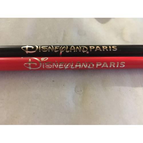 2 Crayons À Papier Avec Embout Gomme - Disneyland Paris