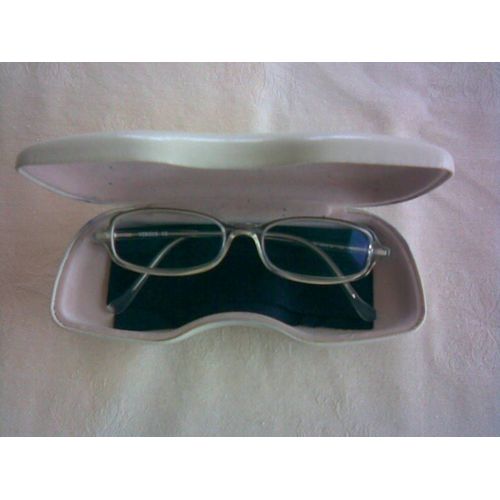 Lunette Versus