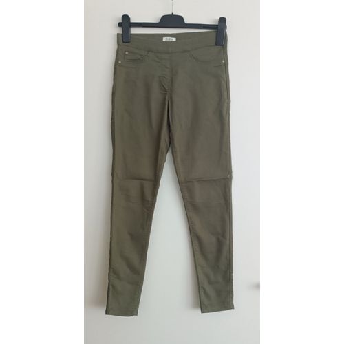 Pantalon Vert Kaki. Bershka. Taille 36 / 38