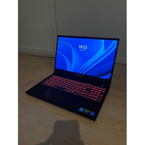 Gigabyte G5 MF-E2FR333SH - 15.6" Intel Core i5-12500H - 2.5 Ghz - Ram 16 Go - SSD 512 Go - Noir